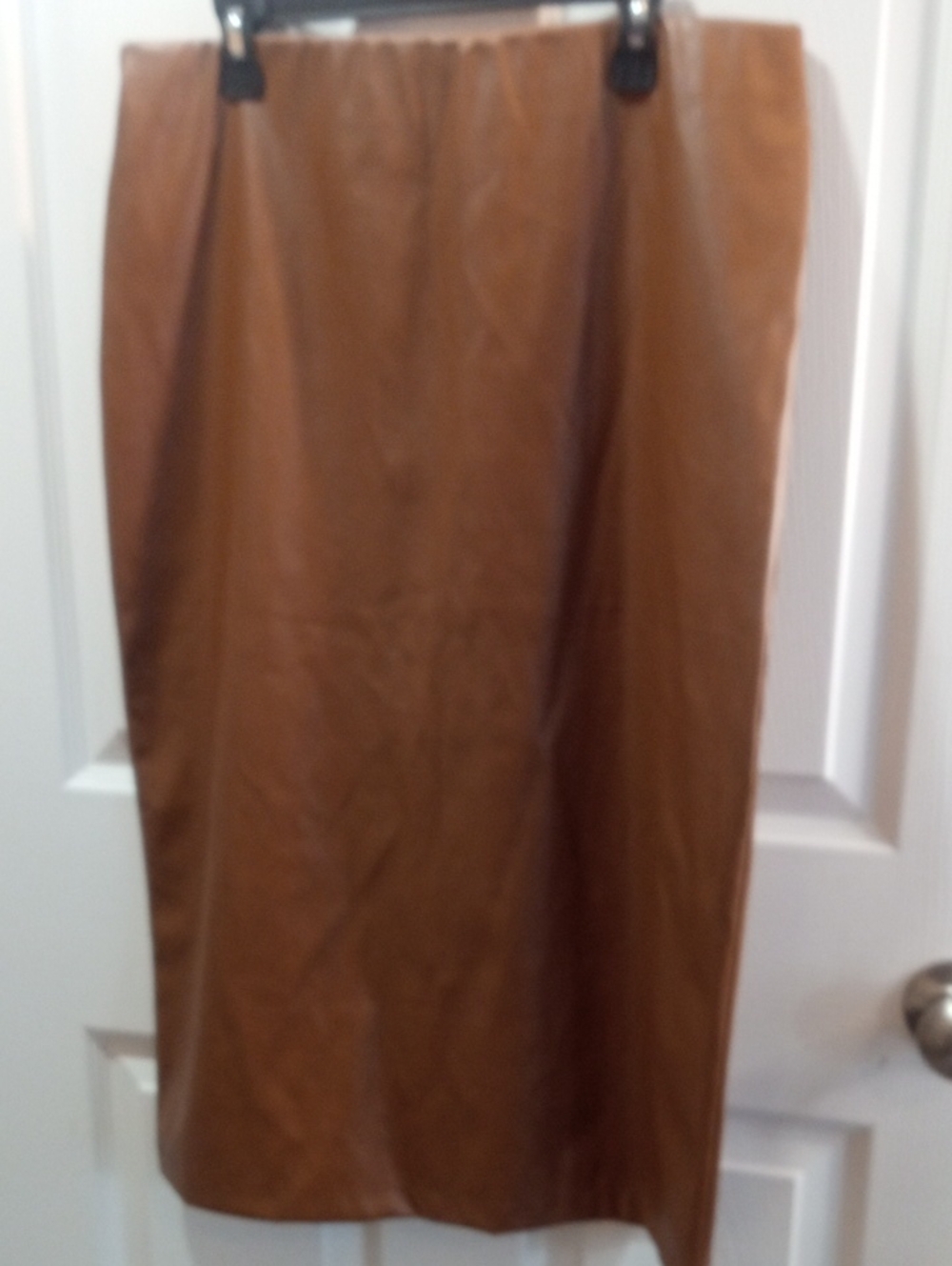 BROWN FAUX LEATHER SKIRT - Picture 3 of 6